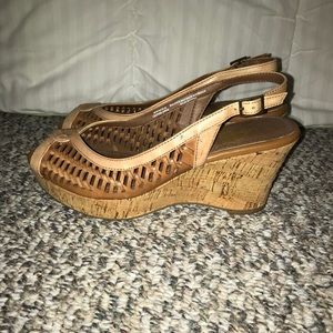 Crown Vintage wedges